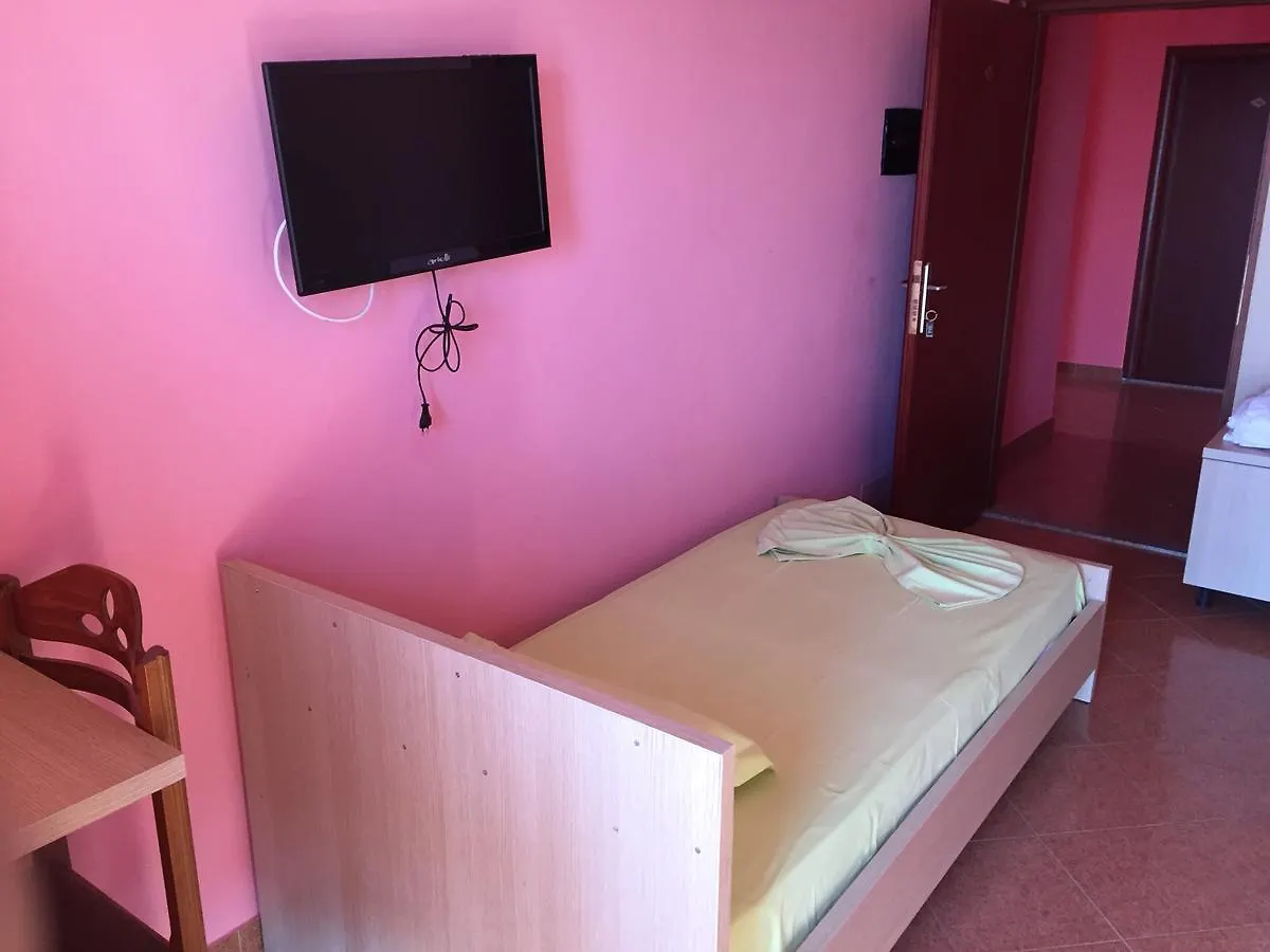 Hotel Besa Shëngjin 0*,